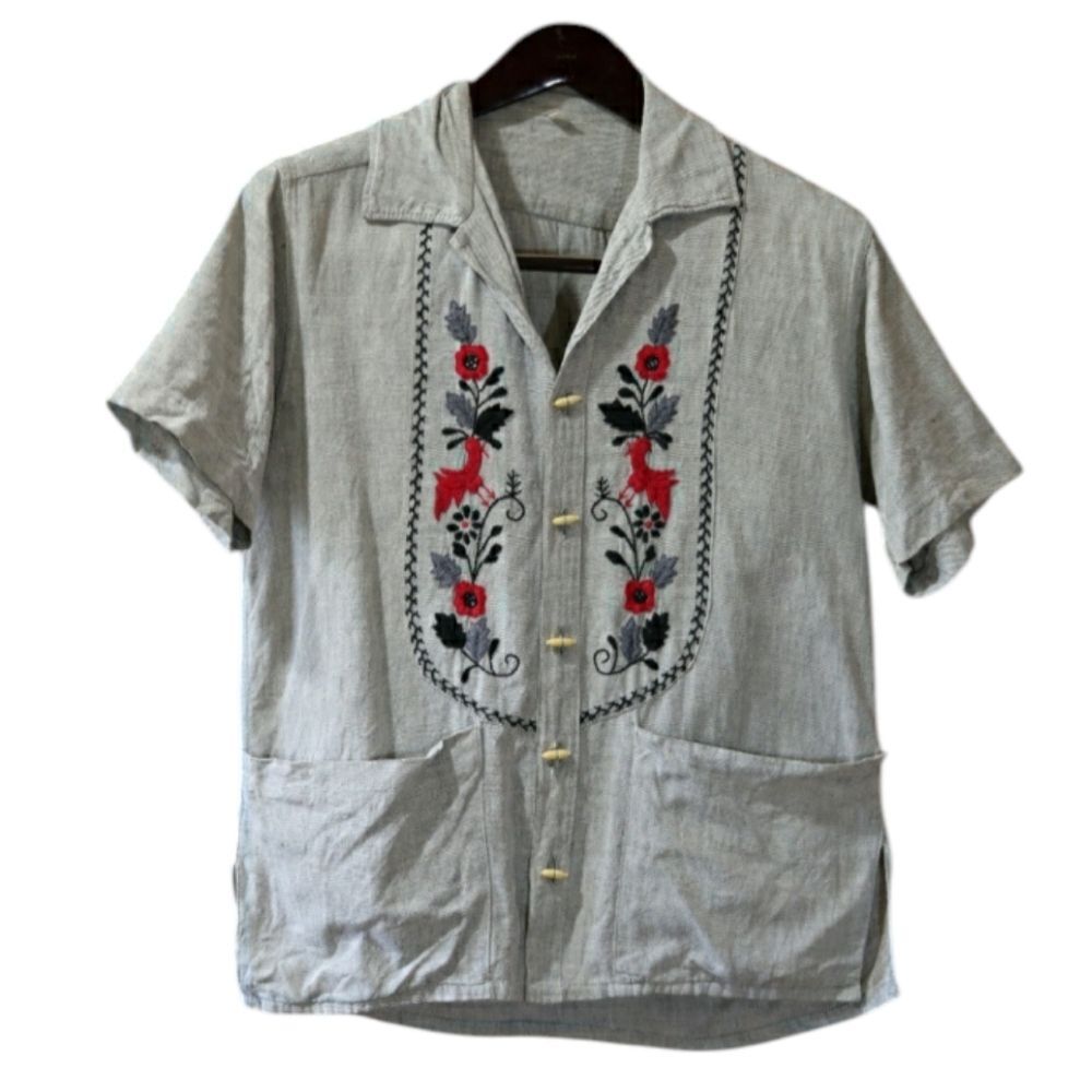 Vintage Linen Red Embroidered Gray Button Down Shirt Relaxed Fit Medium